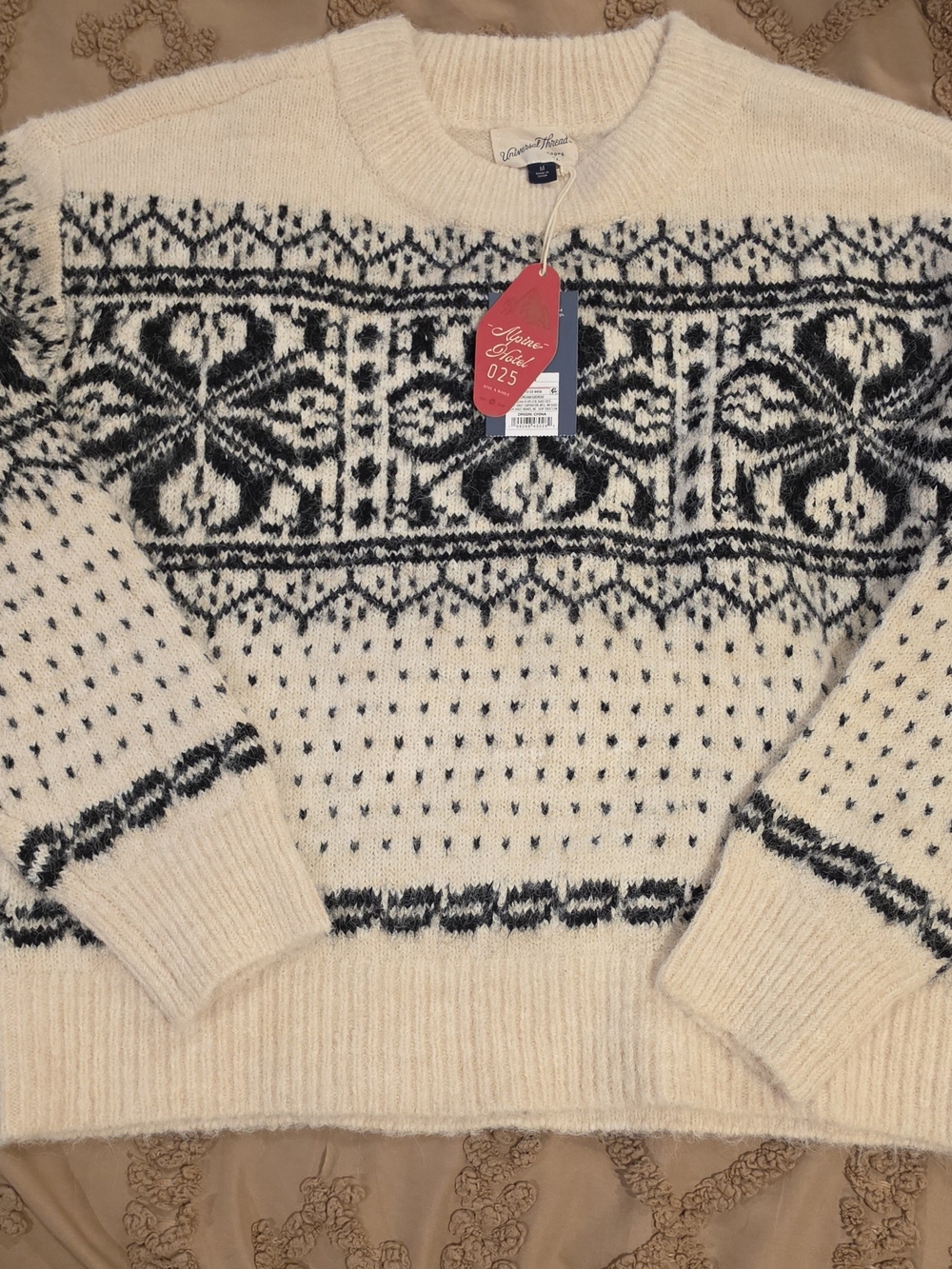 Universal Thread Alpine Hotel 025 Fair Isle Crewneck Sweater Cream & Black